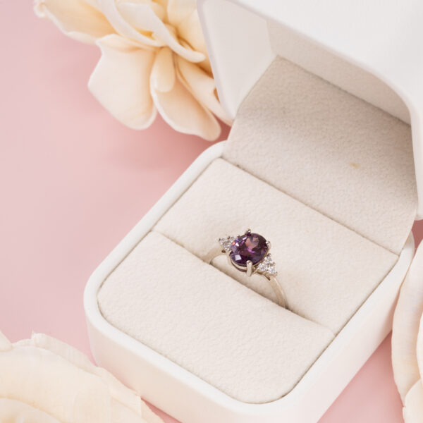 925 Sterling Silver Purple Cubic Zircoin Ring - Image 2